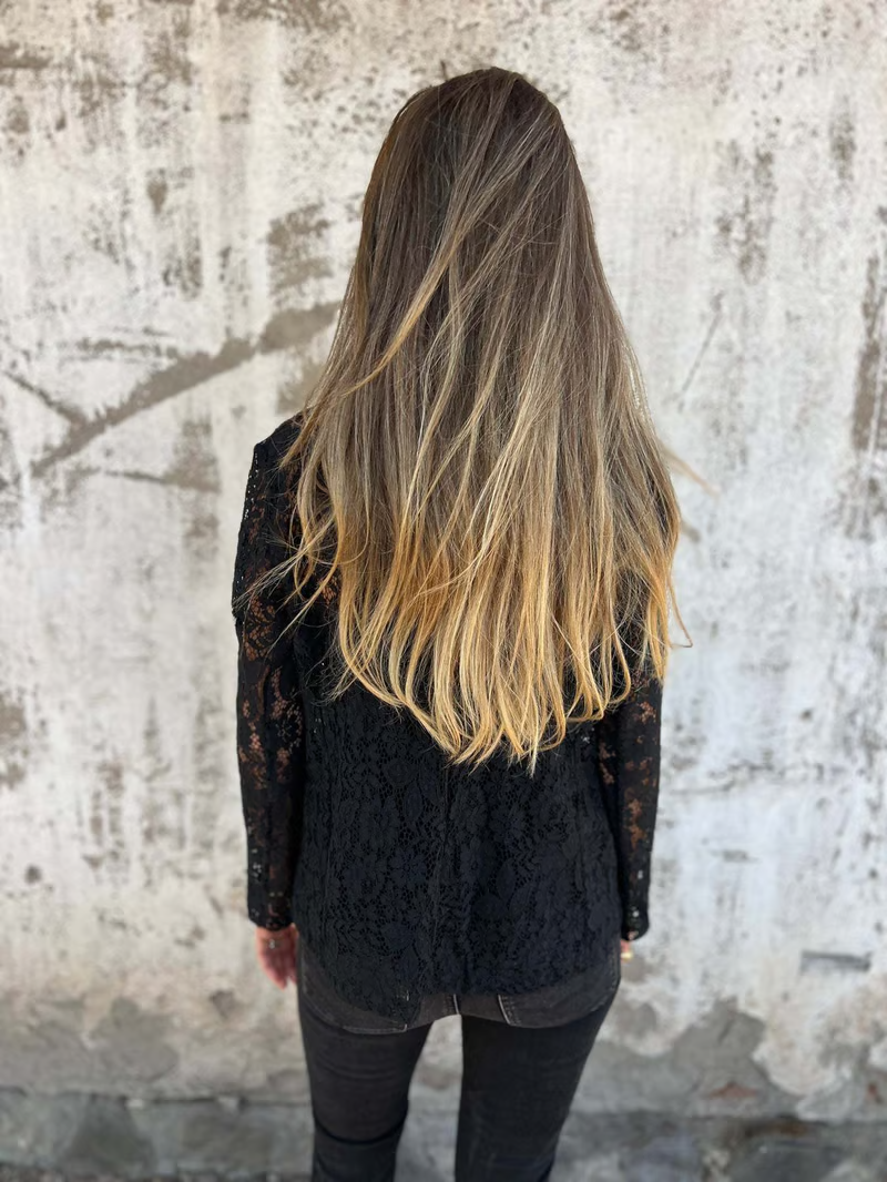 Blazer made of continuous lace mesh