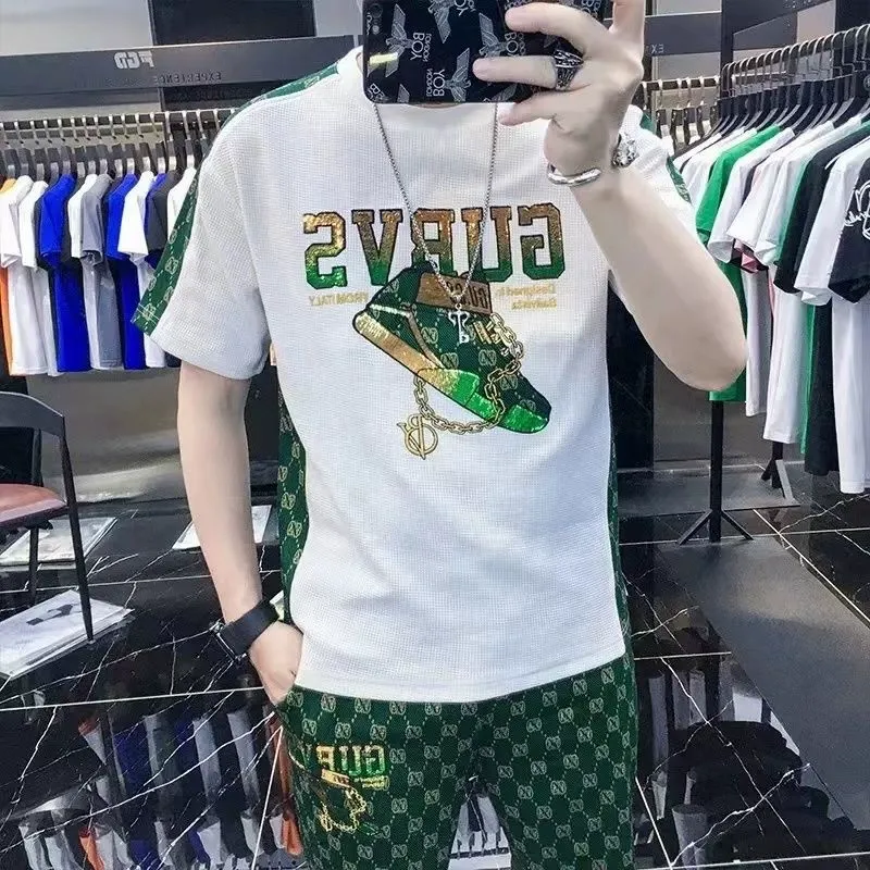 Men's casual wear set embroidered bear pattern