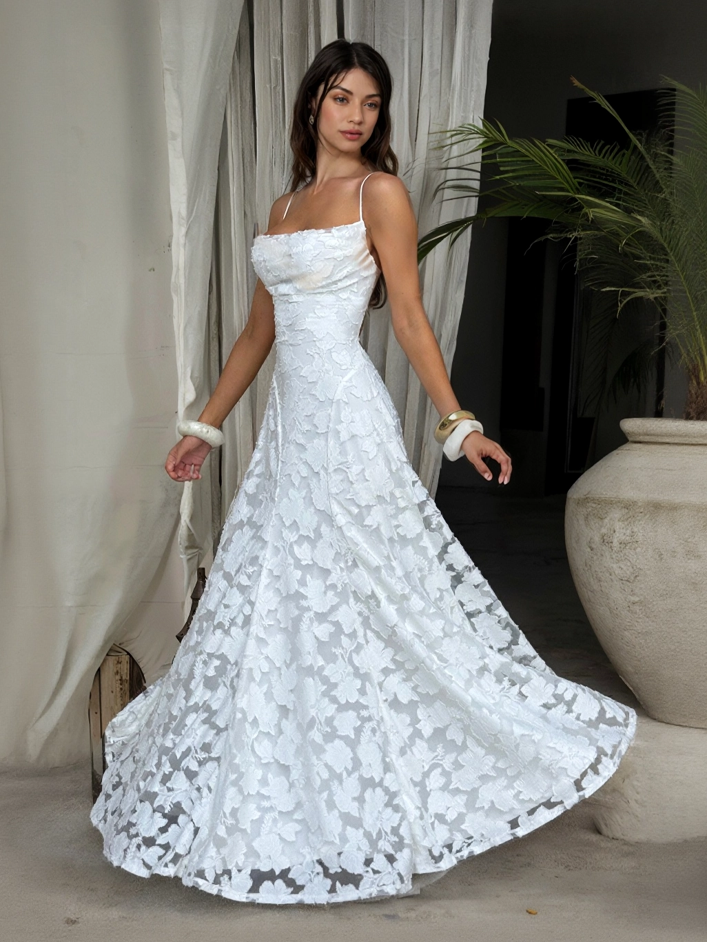 Elegant Floral Lace Spaghetti Strap Maxi Dress