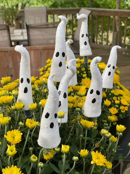 Halloween Ghost Yard Stakes – Spooky Outdoor & Home Decor