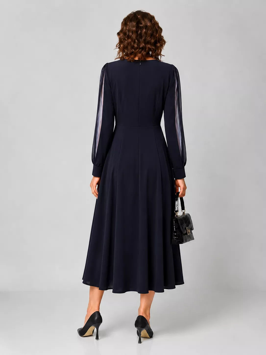 The Perfect Navy Dress for Every Elegant Occasion
