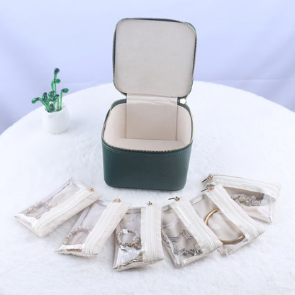 🎁 Portable Jewelry Box for Earrings Necklace Rings
