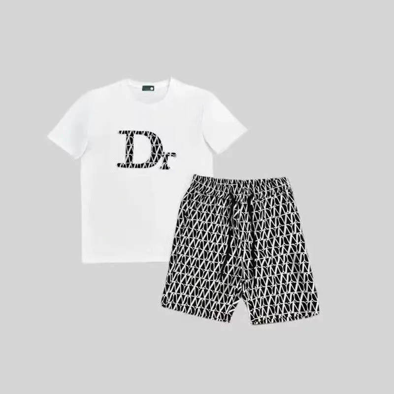 Men's casual wear set embroidered bear pattern