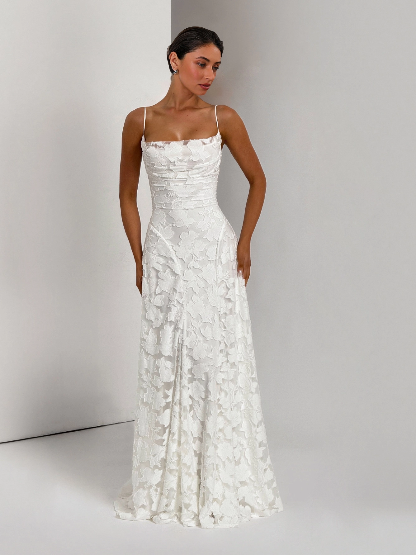 Elegant Floral Lace Spaghetti Strap Maxi Dress
