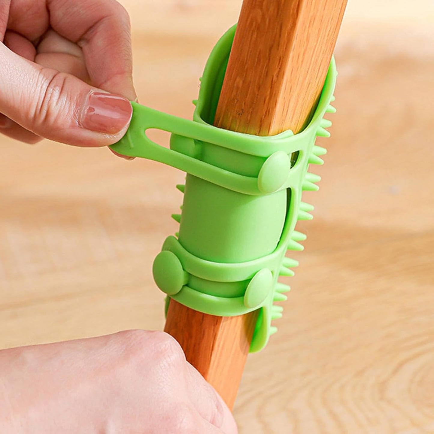 🔥Cat Tickle Brush