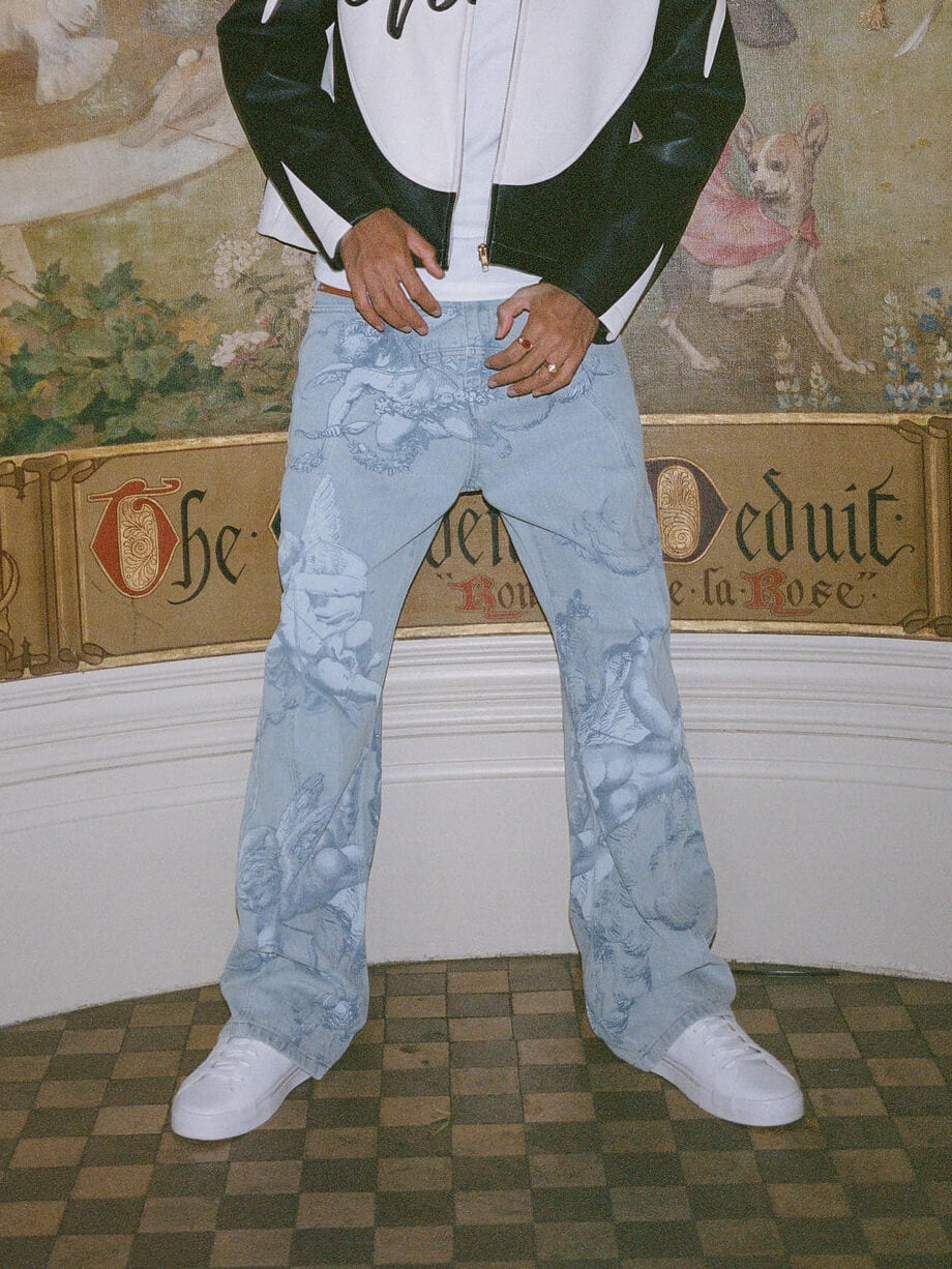 CUPID PRINT WASHED BLUE JEANS