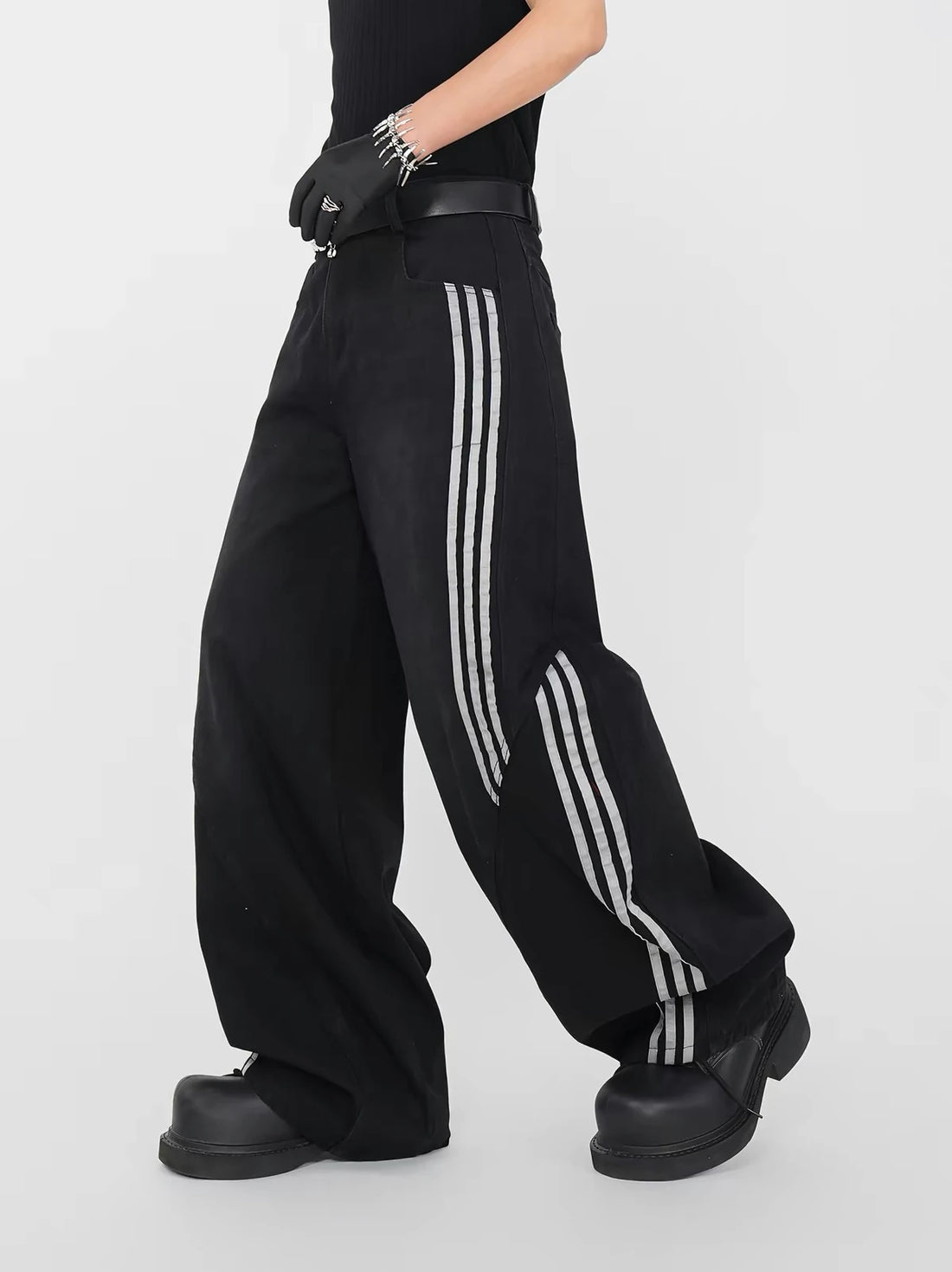 Contrast Stripe Barrel Leg Jeans
