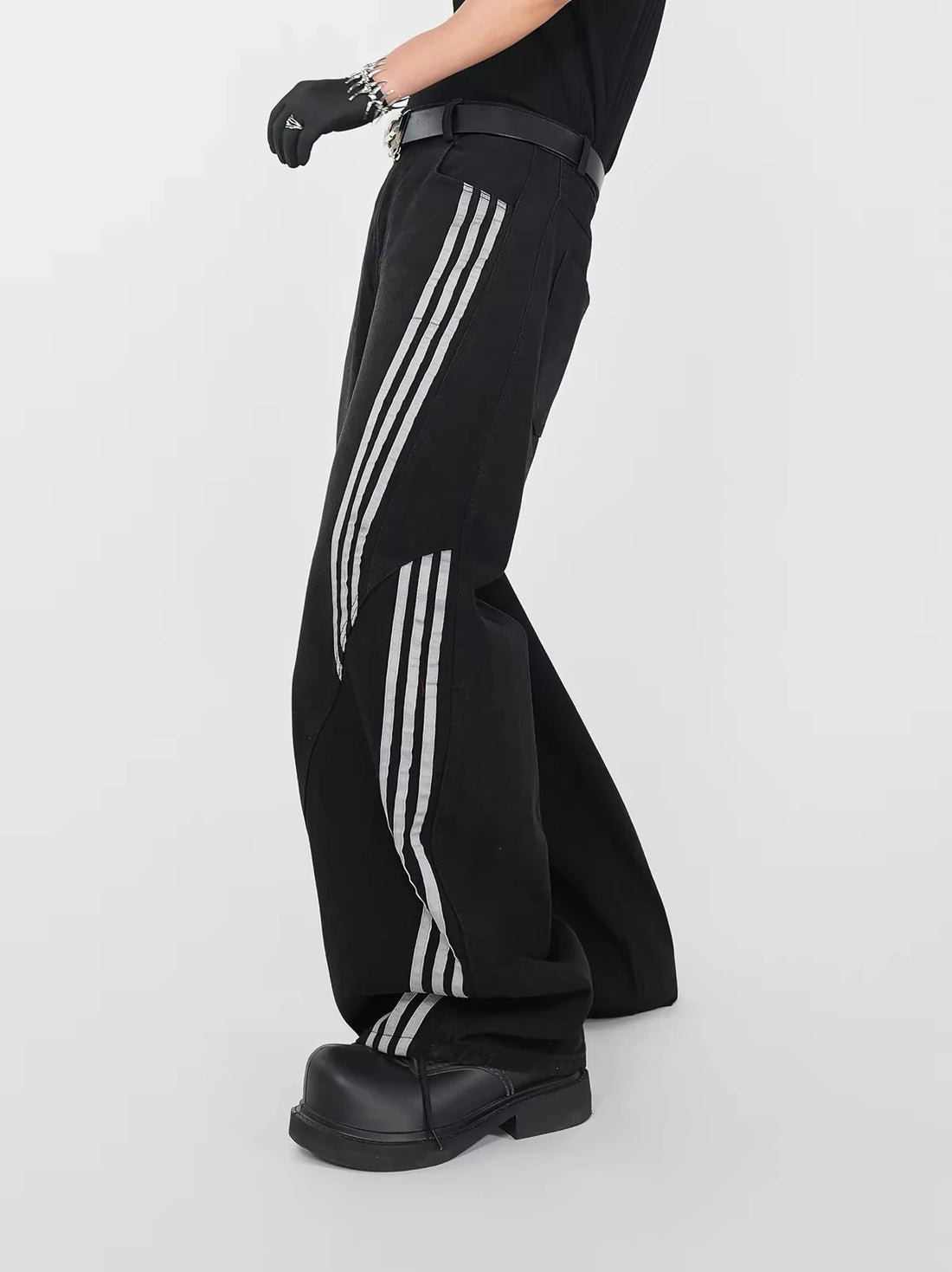 Contrast Stripe Barrel Leg Jeans