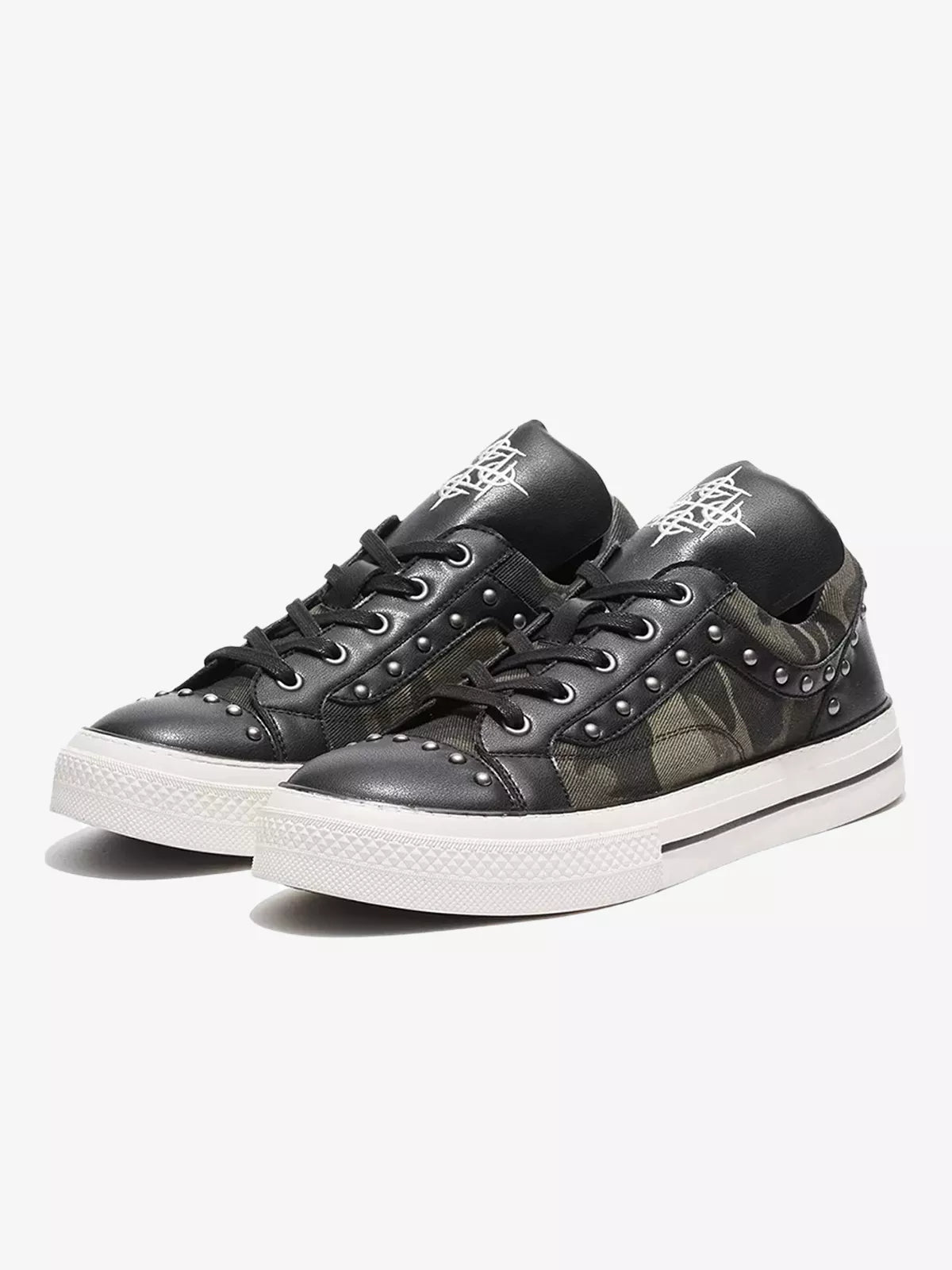 Niceprimes Cross Emblem Studded Platform Sneaker