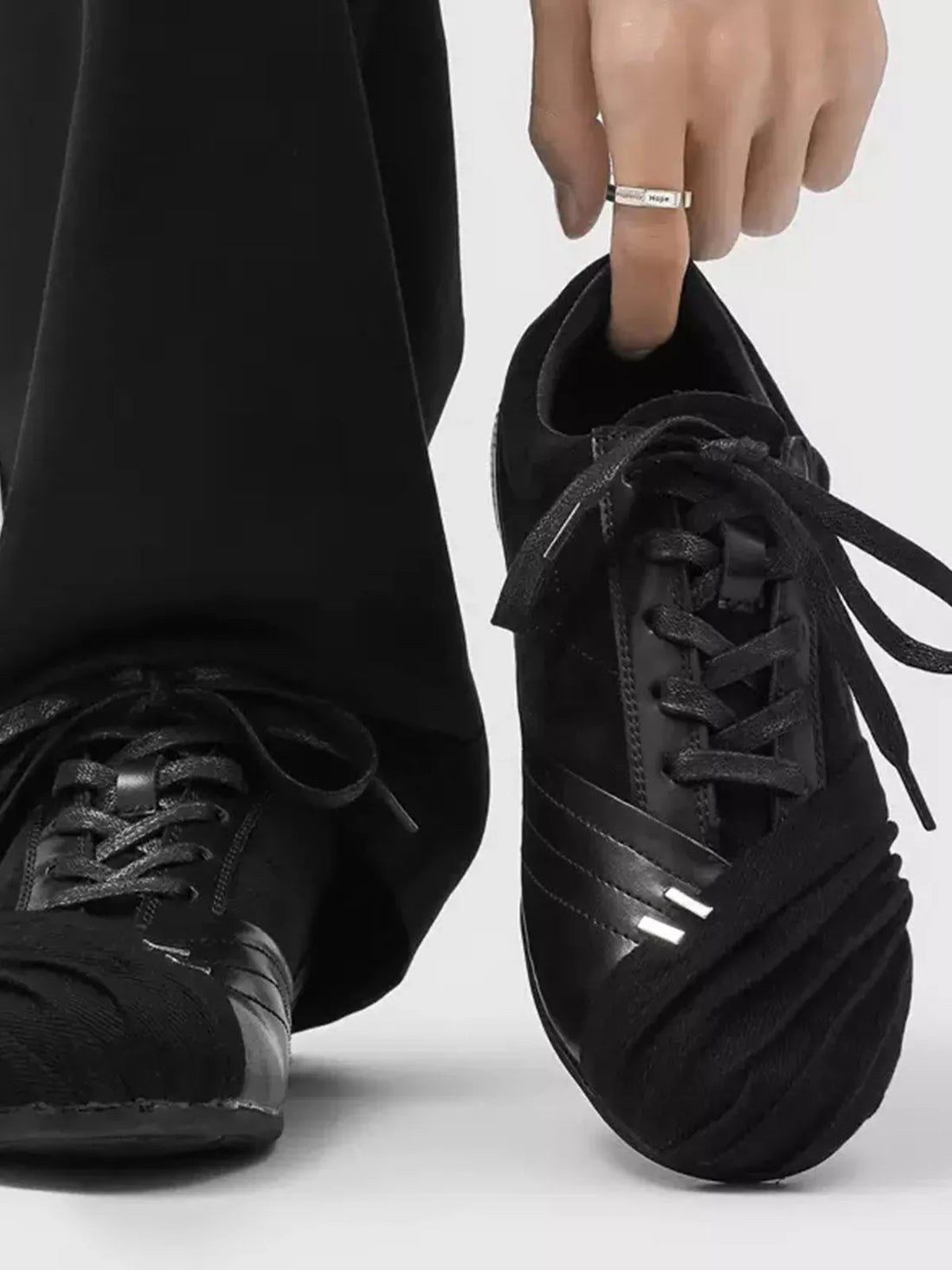 Niceprimes Pleated Toe Wrap Leather Low-Top Sneakers
