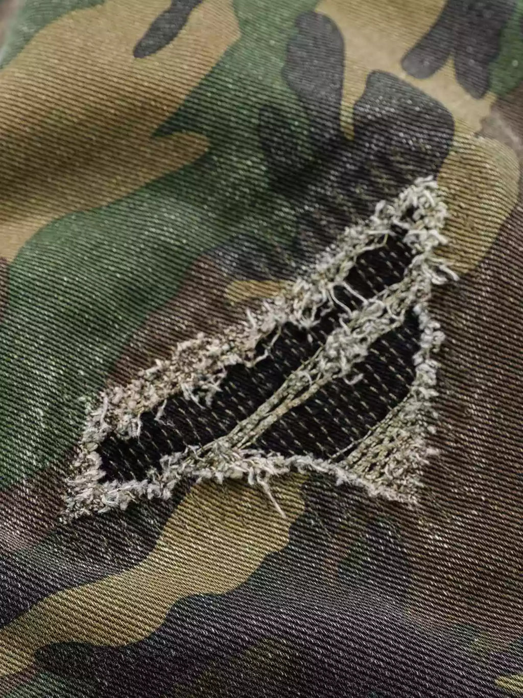 Distressed Camo Cargo Baggy Pants