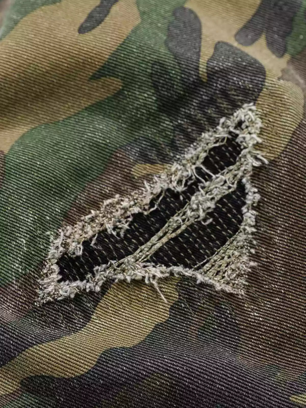Distressed Camo Cargo Baggy Pants